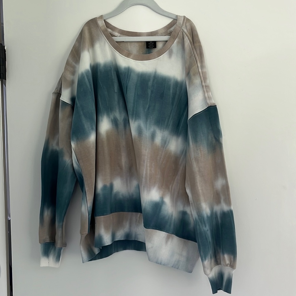 Never Worn, Soft Material, Good Sweater for a boat or for Fall.